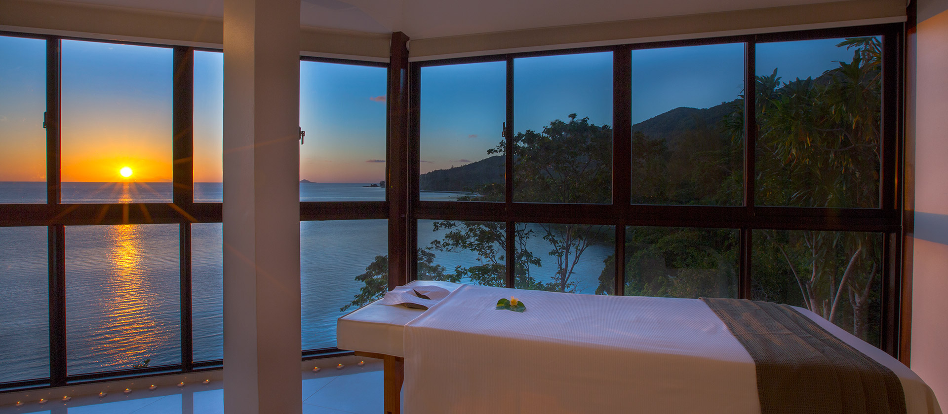 BlackParrot-waterfront-spa